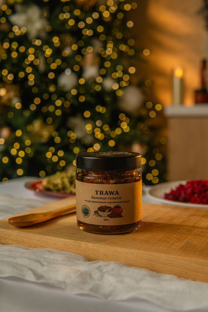 Вяленые томаты в сыродавленном горчичном масле TRAWA