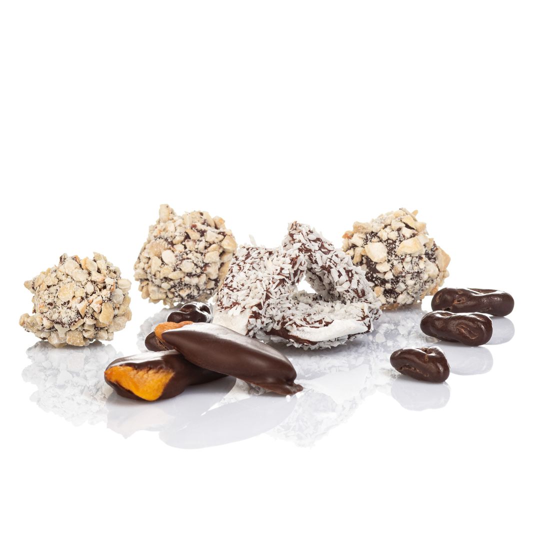 Лукошко ассорти персик, кокос, клубника, изюм в шоколаде купить онлайн на сайте TRAWA