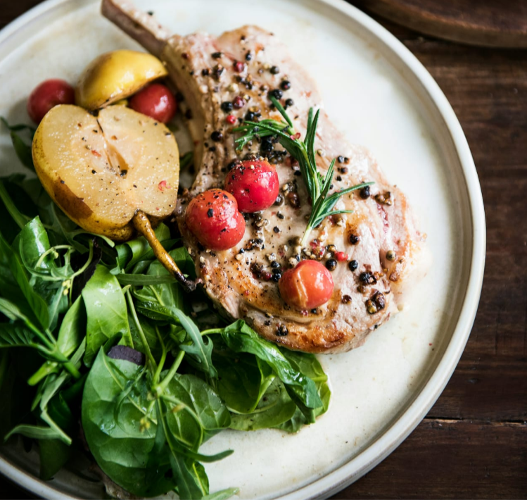 Отбивная с грушей