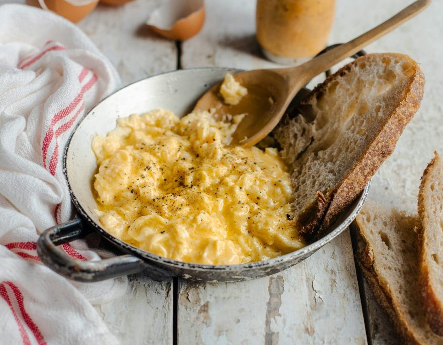 Идеальная яичница-болтунья