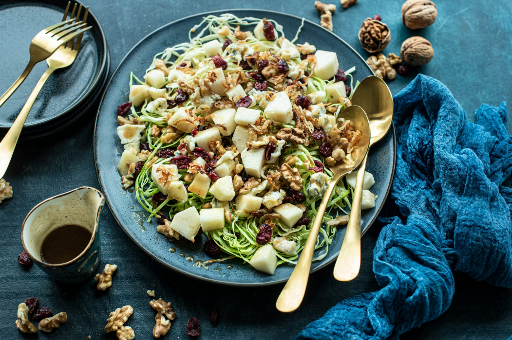 Праздничный капустный салат