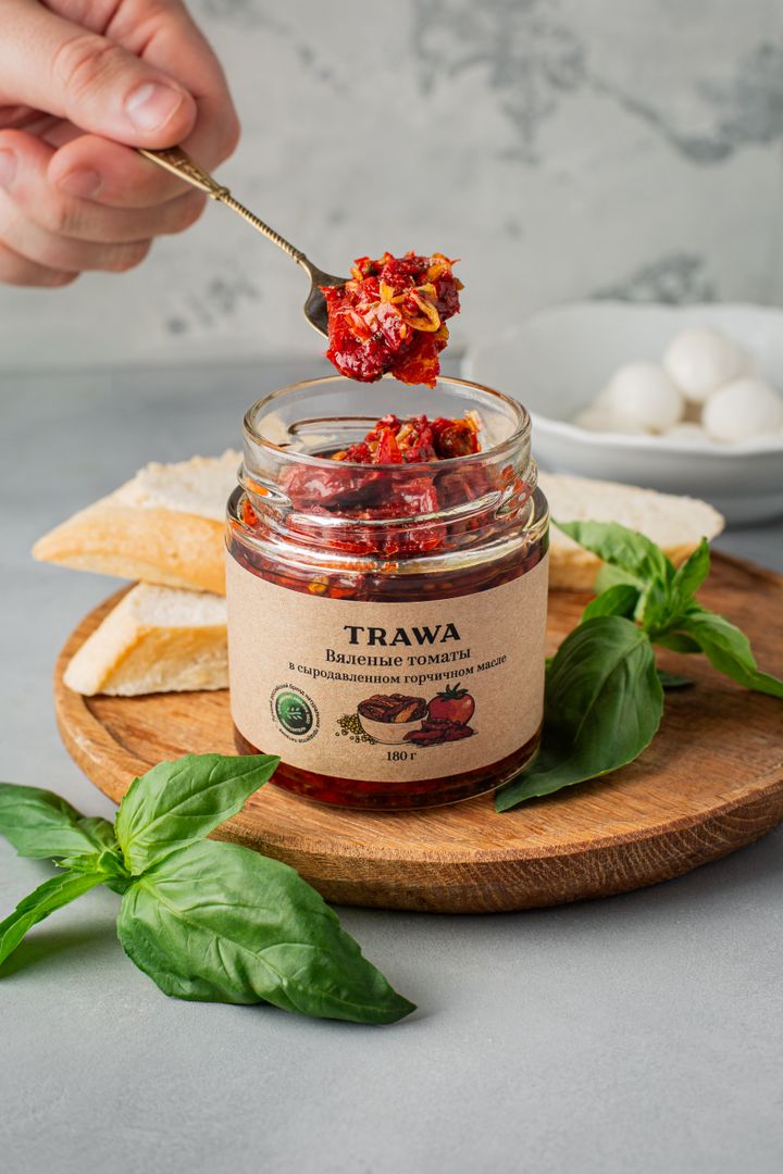 Вяленые томаты в сыродавленном горчичном масле TRAWA