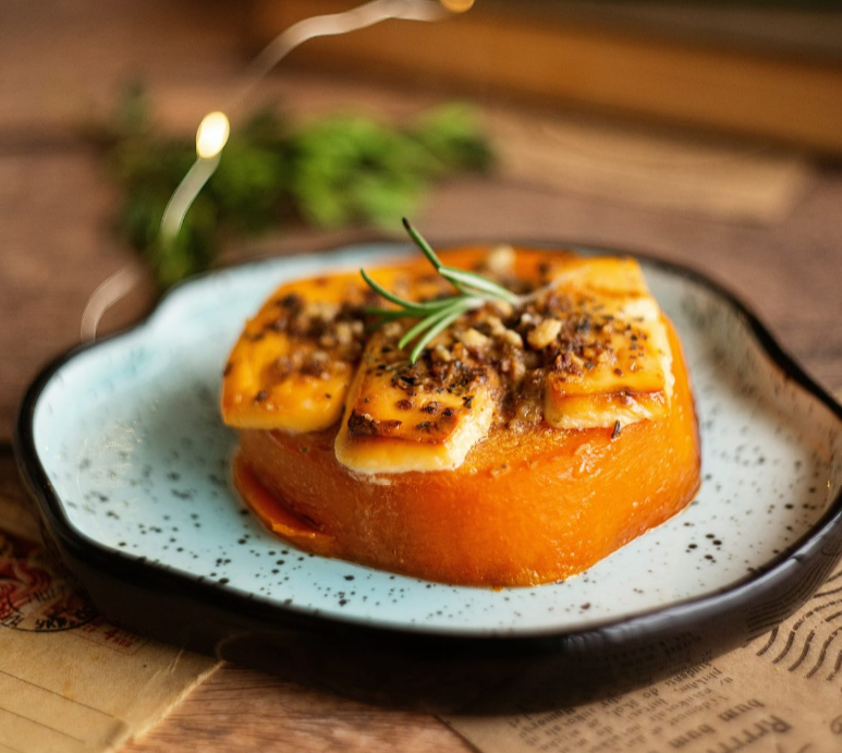  Запеченная тыква с сыром и орехами